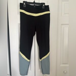 Gaiam Black and White Leggings